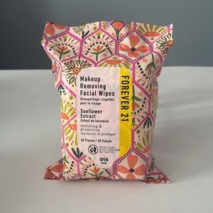 4/$20 Forever 21 Makeup Removing Facial Wipes – Sunflower Extract (30-Count)